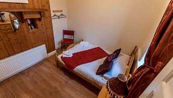 An Sean Ostan Apartments