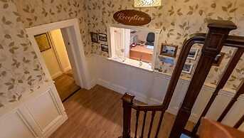 An Sean Ostan Apartments