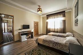Ethno Hotel Osh