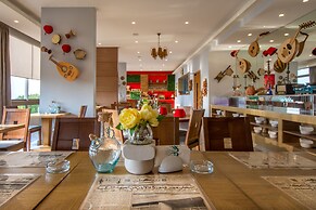 The Ray Hotel & Studios