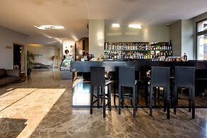 The Ray Hotel & Studios