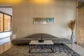 The Ray Hotel & Studios