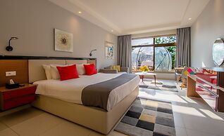 The Ray Hotel & Studios