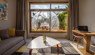 The Ray Hotel & Studios