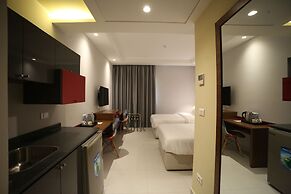 The Ray Hotel & Studios