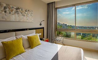 The Ray Hotel & Studios