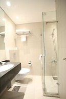 The Ray Hotel & Studios