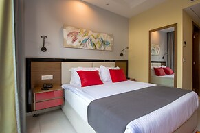 The Ray Hotel & Studios