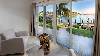 House Savona by Vacationhit