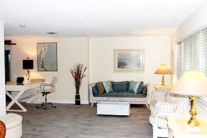 House Savona by Vacationhit