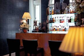 The Chatsworth Hotel