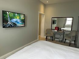 The Chatsworth Hotel