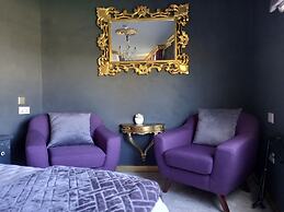 Julina Boutique Living