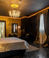 Julina Boutique Living