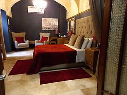 Julina Boutique Living