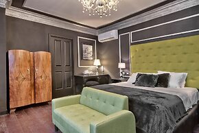 Julina Boutique Living