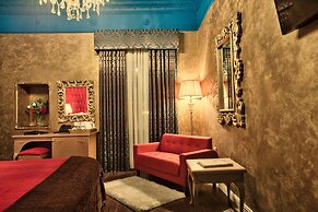 Julina Boutique Living