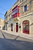 Julina Boutique Living