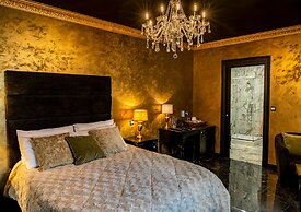 Julina Boutique Living