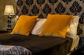 Julina Boutique Living