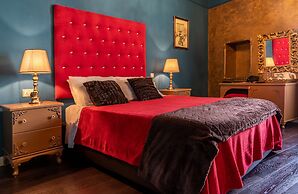 Julina Boutique Living