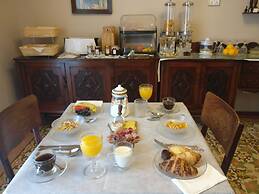 Julina Boutique Living