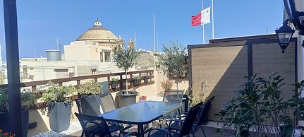 Julina Boutique Living