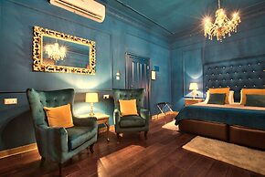 Julina Boutique Living