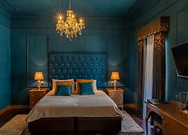 Julina Boutique Living