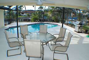 House Monique by Vacationhit