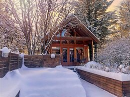 Beautiful Cozy Cottage