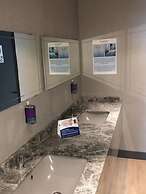 Ramada by Wyndham Tire