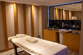 Ramada by Wyndham Tire