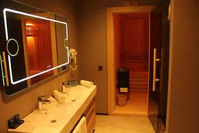 Ramada by Wyndham Tire