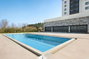 Ramada by Wyndham Tire