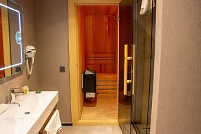 Ramada by Wyndham Tire