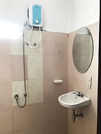 Golden Ganesha Villa - Hostel