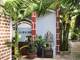 Golden Ganesha Villa - Hostel