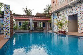 Golden Ganesha Villa - Hostel