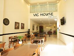 Vic House Hotel