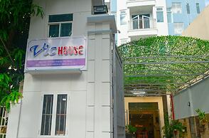 Vic House Hotel