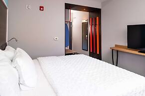 Tru By Hilton Staunton