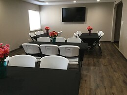 Super 8 by Wyndham South Holland