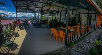 Happy Garden Resort - Hostel