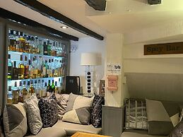 OYO Eastbank Hotel, Speyside Scotland