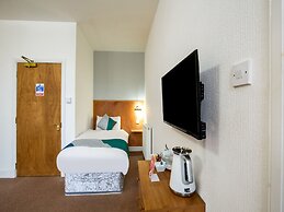 OYO Eastbank Hotel, Speyside Scotland