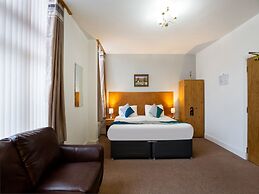 OYO Eastbank Hotel, Speyside Scotland