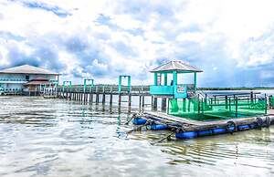 Kukup Xiang Holiday Home