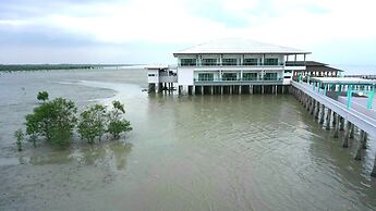 Kukup Xiang Holiday Home