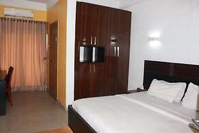 Signatious Hotel and Suites Delta
